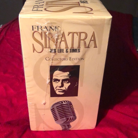 Frank Sinatra life and times video box set - Picture 4 of 5